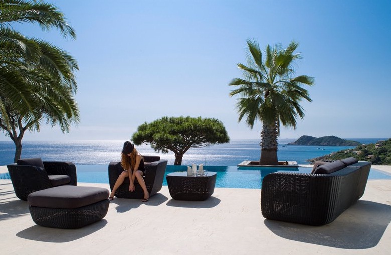 modern_outdoor_furniture_design_21.jpg